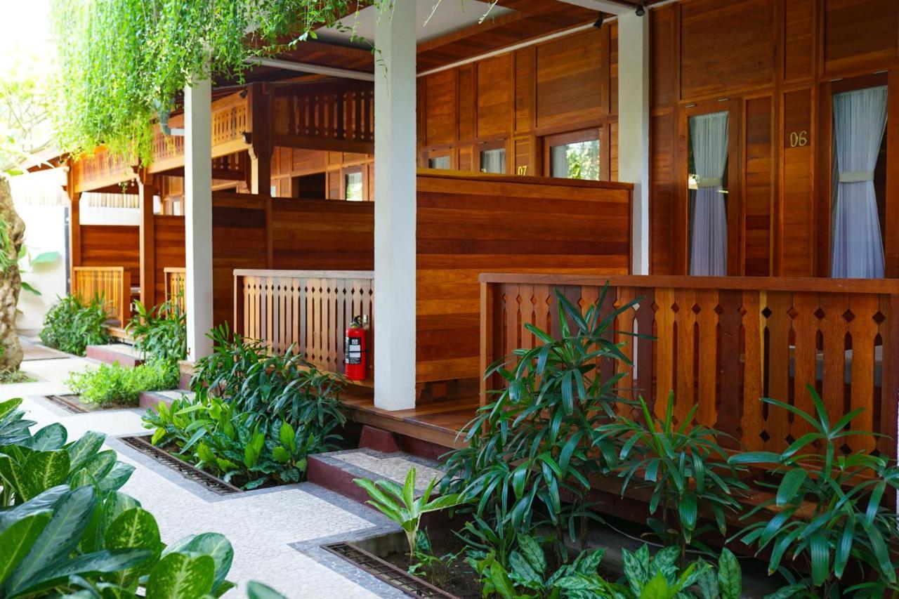 La'Villaris Hotel & Resto Kuta  Zewnętrze zdjęcie