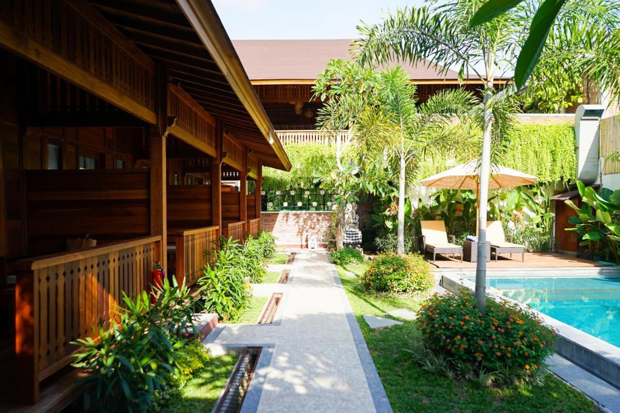 La'Villaris Hotel & Resto Kuta  Zewnętrze zdjęcie